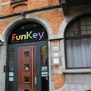2* Ξενοδοχείο Funkey